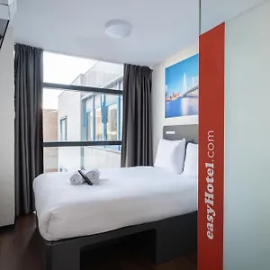 easyhotel-rotterdam-city-centre.zandvoort-hotels.com/